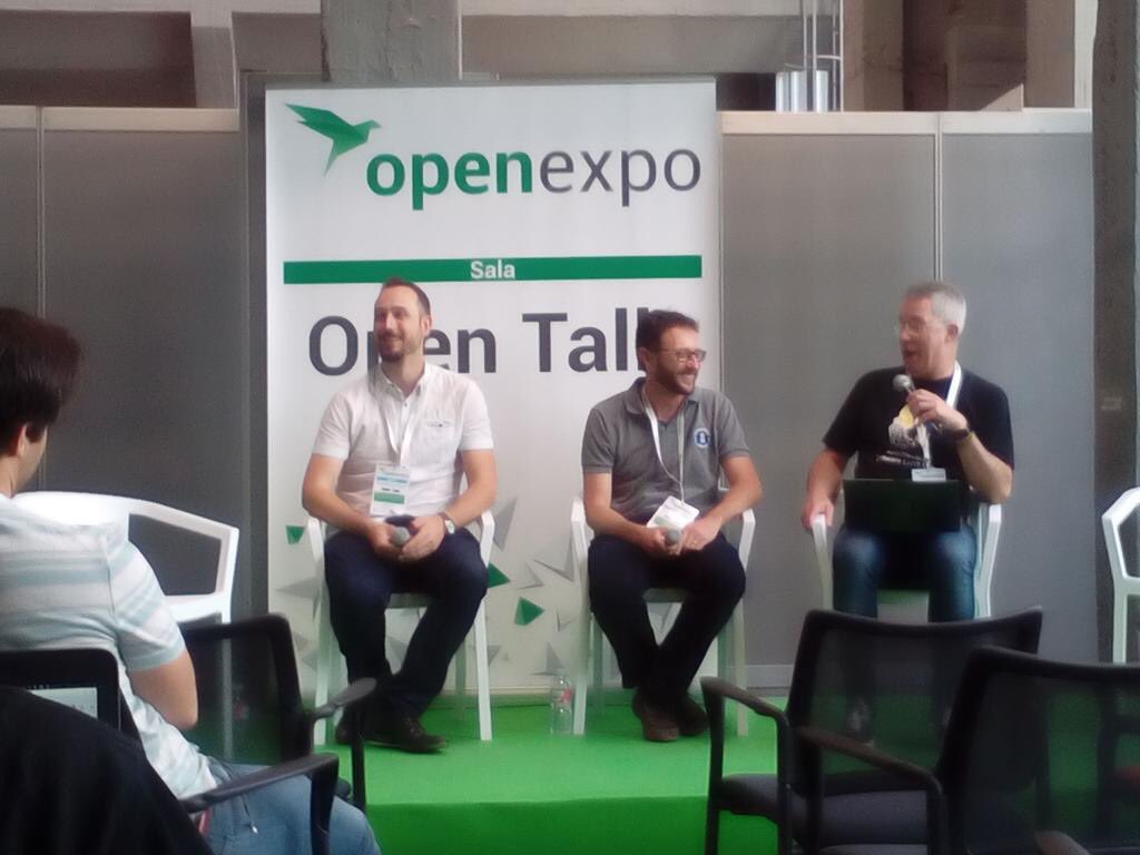 LliureTIC - OpenExpo2017 - Mesa redonda El futuro del OpenSource - Con Jesus Arza, Josep Lluís Amador, Roberto Brenlla y Daniel Mery